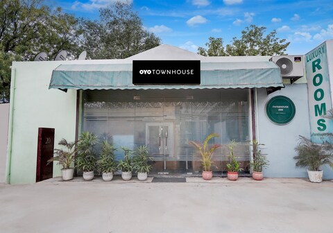 Collection O NH-8 Mahipalpur