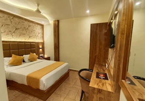 Hotel Riva International-Near Nesco Center