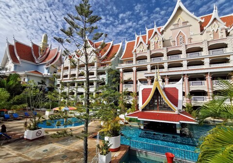 أيودهايا بالاس بيتش ريزورت كرابي