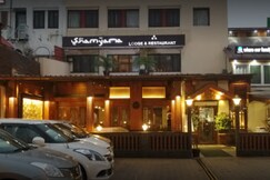 Hotel Shamyana Opposite Dal Lake, Srinagar Hotel Shamyana Opposite Dal Lake, Srinagar