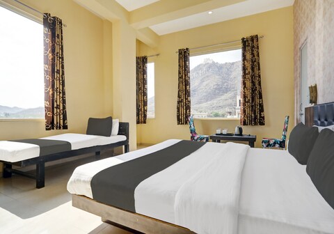 Collection O Amet Garh