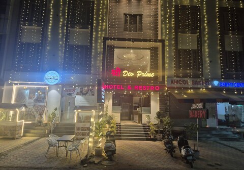 Hotel Shree Dev Prime