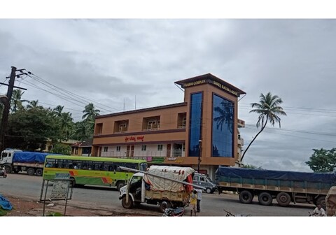 Sri Ratna Lodge