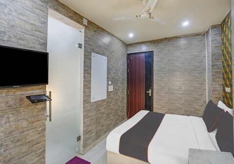 Collection O Model Town Metro View