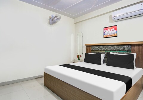 Hotel O Arjun Palace