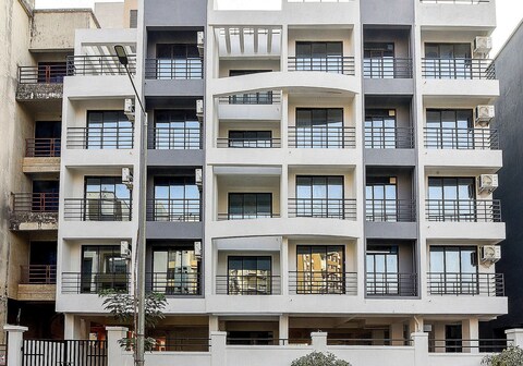 Hotel O GEMS STAR RESIDENCY BNB Bamandongri Railway Station