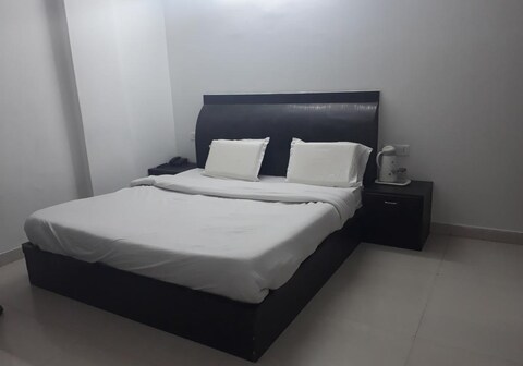 New Parkash Guest House