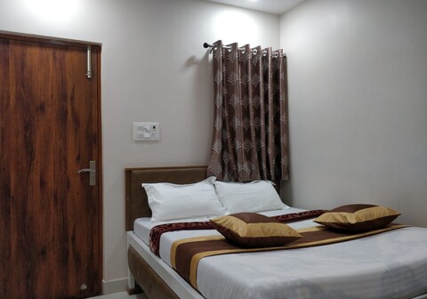 CN comforts hotel & dormitory