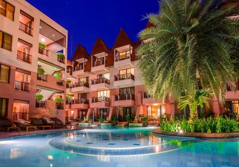 Seaview Patong Hotel