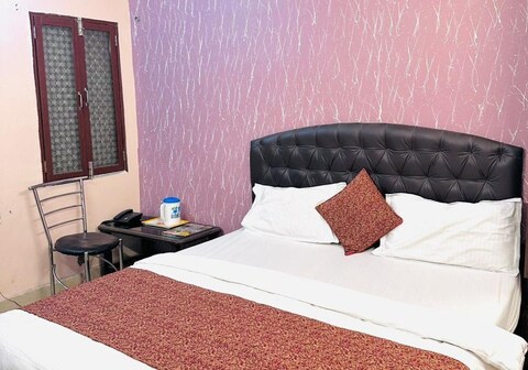 Temple City I Near Assi Ghat I Premium Quality Rooms