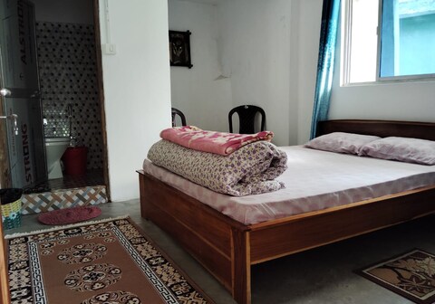 Parvi Homestay 4 km from Chowrasta Market
