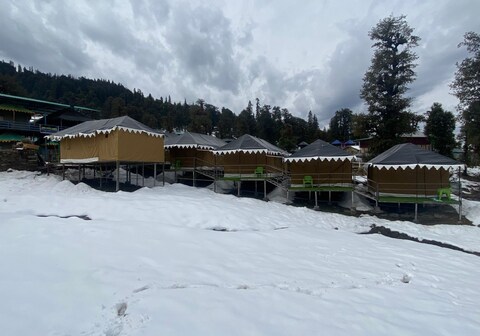 Chaukhamba View Camps