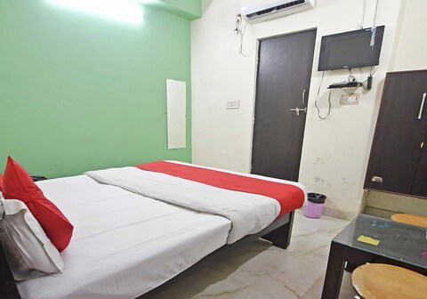 Hotel O Rajiv Gandhi Bus Stop Bangalore Formerly Maharaja