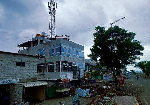 Hotel Samarth Plaza