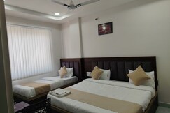 Hotel Kusum Dham, Vrindavan Hotel Kusum Dham, Vrindavan