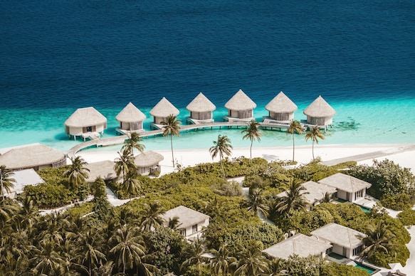 Intercontinental Maldives Maamunagau Resort with Club benefits - IHG Hotel