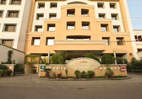 Meraden Grand