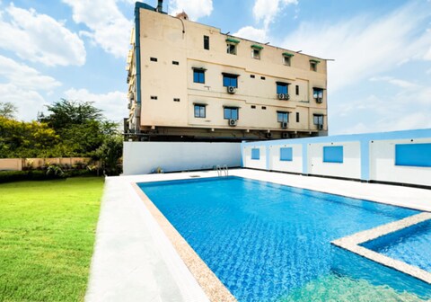 Hotel The Mewar Near Airport