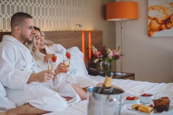 Hotel Angeleno Los Angeles - Close to UCLA | No Resort Fee