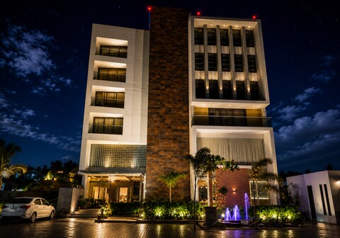 The Bliss Hotel - Pure Veg