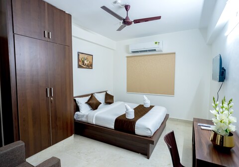 Mahas Vrindavan  Suite Rooms by Mahas Homestays