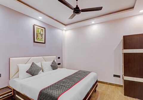 Super Townhouse Riddhi Residency