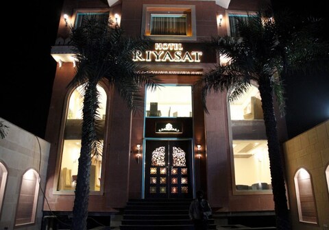 HOTEL RIYASAT