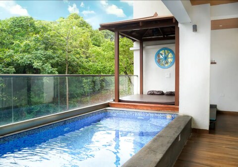 Skyvilla- Luxury Apartment Villa with Private Pool