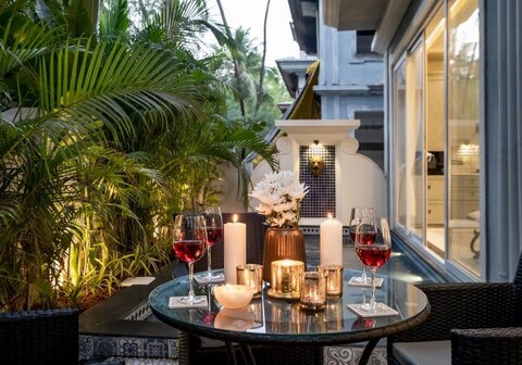 Aqua Luxury 4BHK Private Pool Villa by VioStays