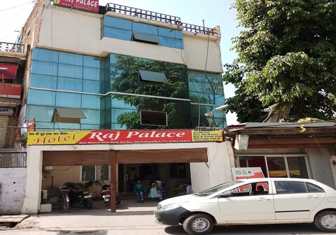 Hotel Raj Palace