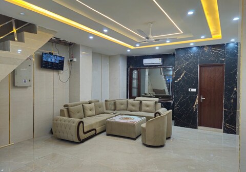 Royal Guest House