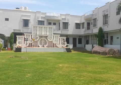 Mukund Gardens by Mansingh