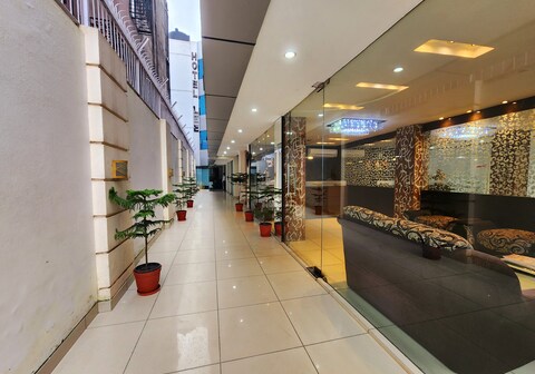 Hotel Lee International