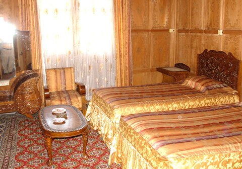 Shera palace Houseboat