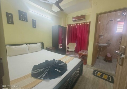 Hotel O Crown Guest House