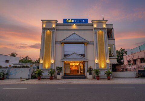 FabExpress Aishwarya Inn