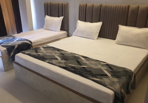 Hotel Bhalla's Residences