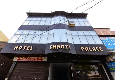 Hotel Shanti Palace