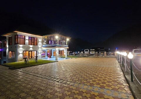 HOTEL SONAMARG PALACE