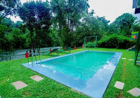 Falcons Riverview Resorts