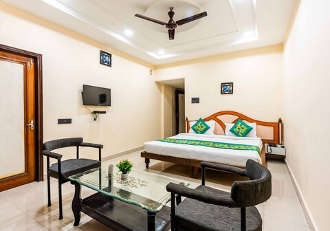 Treebo Edge Raipur Railway Station