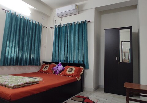 Nilams homestay 2 Bedroom Flat in South Kolkata