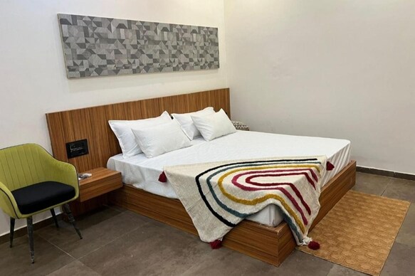 HOTEL KARNAVATI