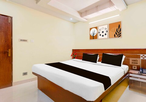 Collection O Sankaramatam Road Diamond Park