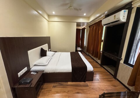 Hotel Divya International