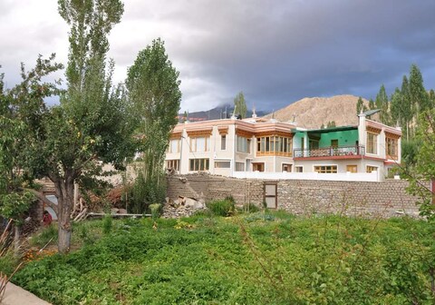 Shalak Guest House