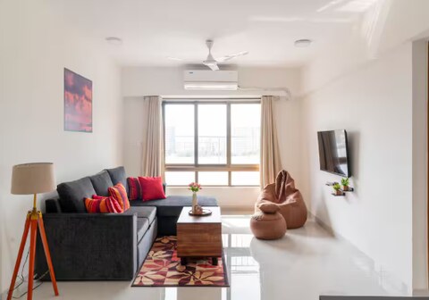 Serene, Chic & Sunlit 2BHK near Airport & BKC by Iconic Stays