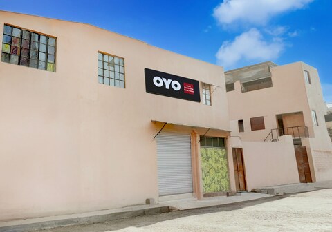 Hotel O Shri Krishna Guest House