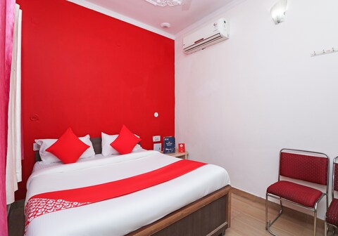 Hotel O Mahalaxmi Palace