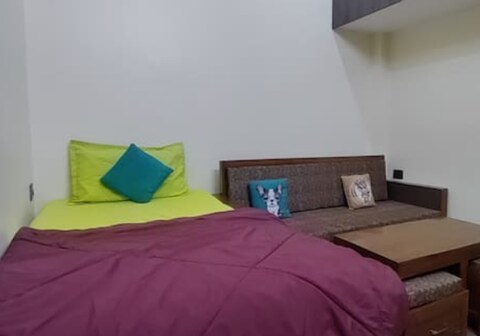 Yash Congenial Stays, lucknow